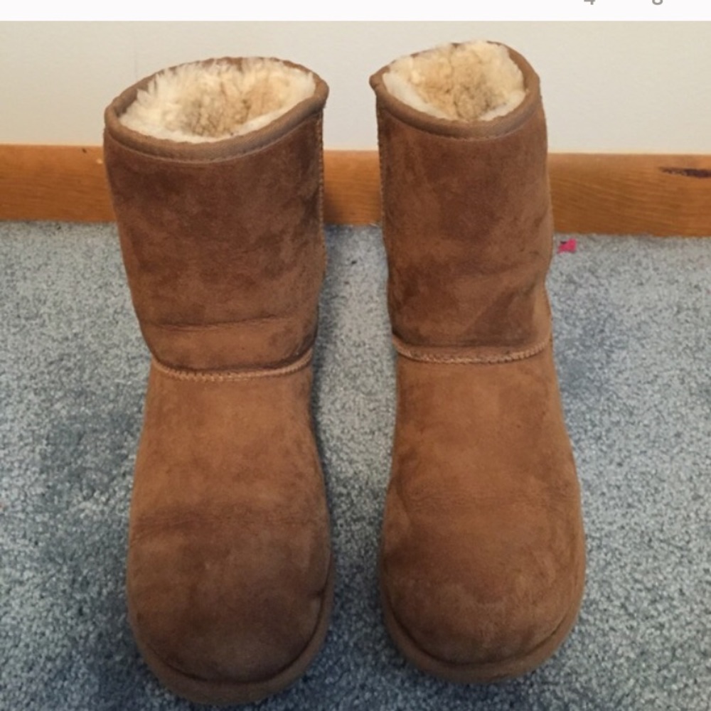 Kids/Small Women’s Uggs